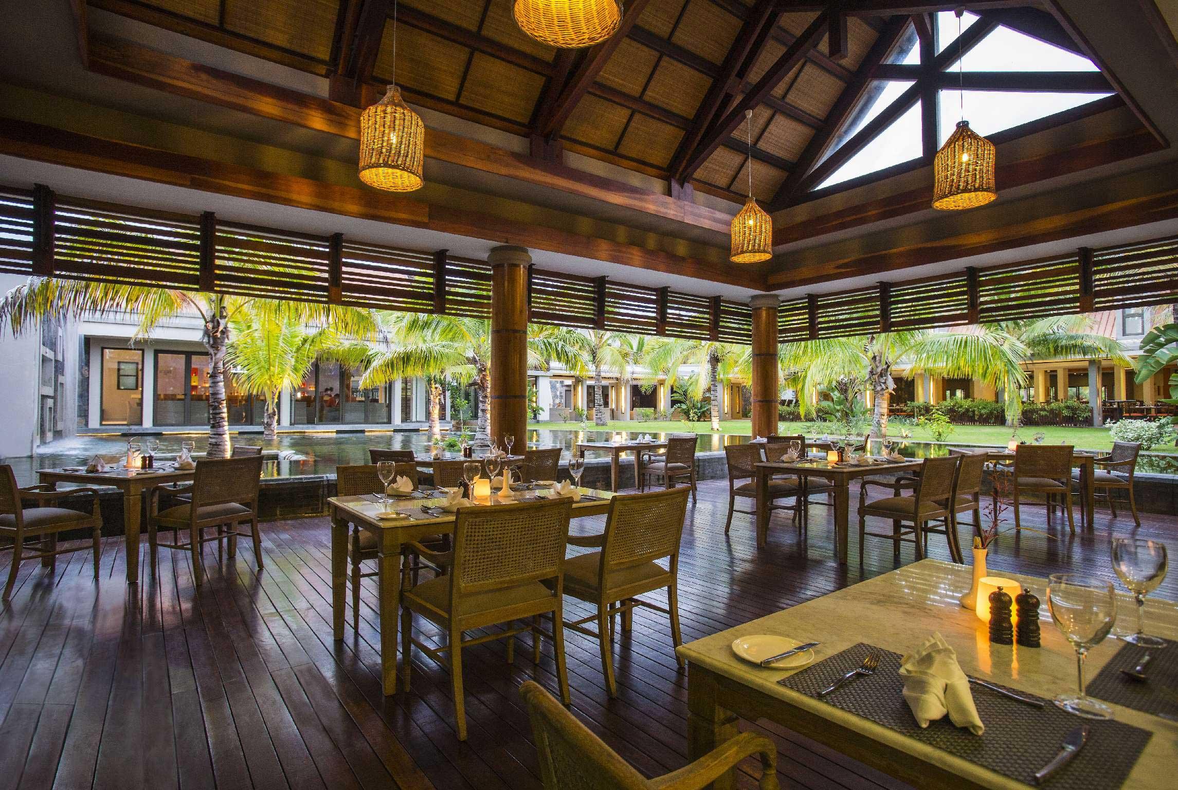 Crystals Beach Resort Belle Mare, A Member Of Radisson Individuals Palmar Ngoại thất bức ảnh