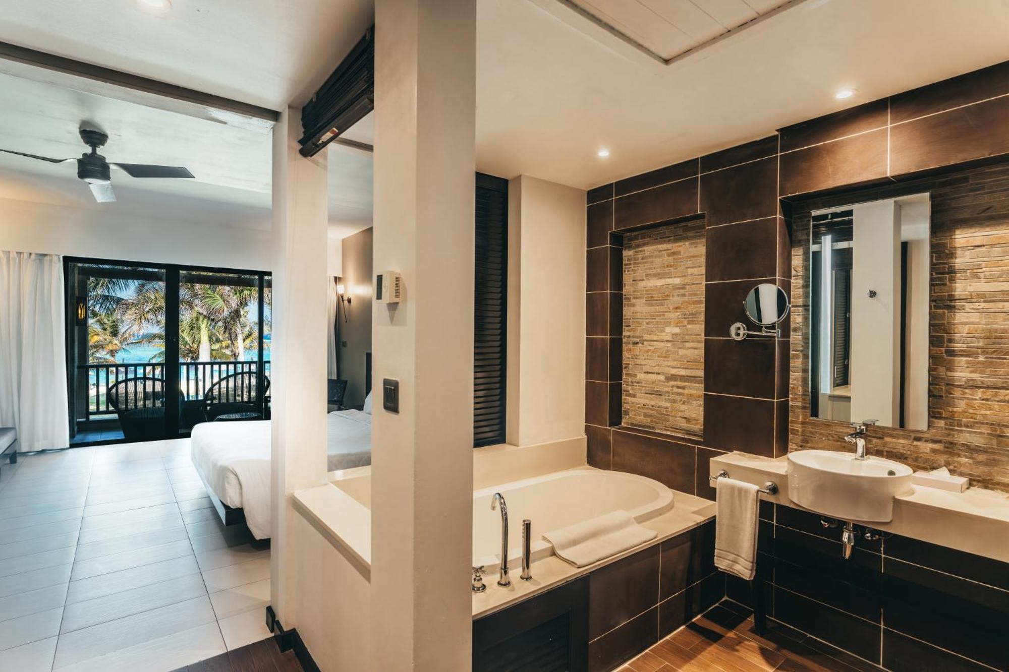 Crystals Beach Resort Belle Mare, A Member Of Radisson Individuals Palmar Ngoại thất bức ảnh
