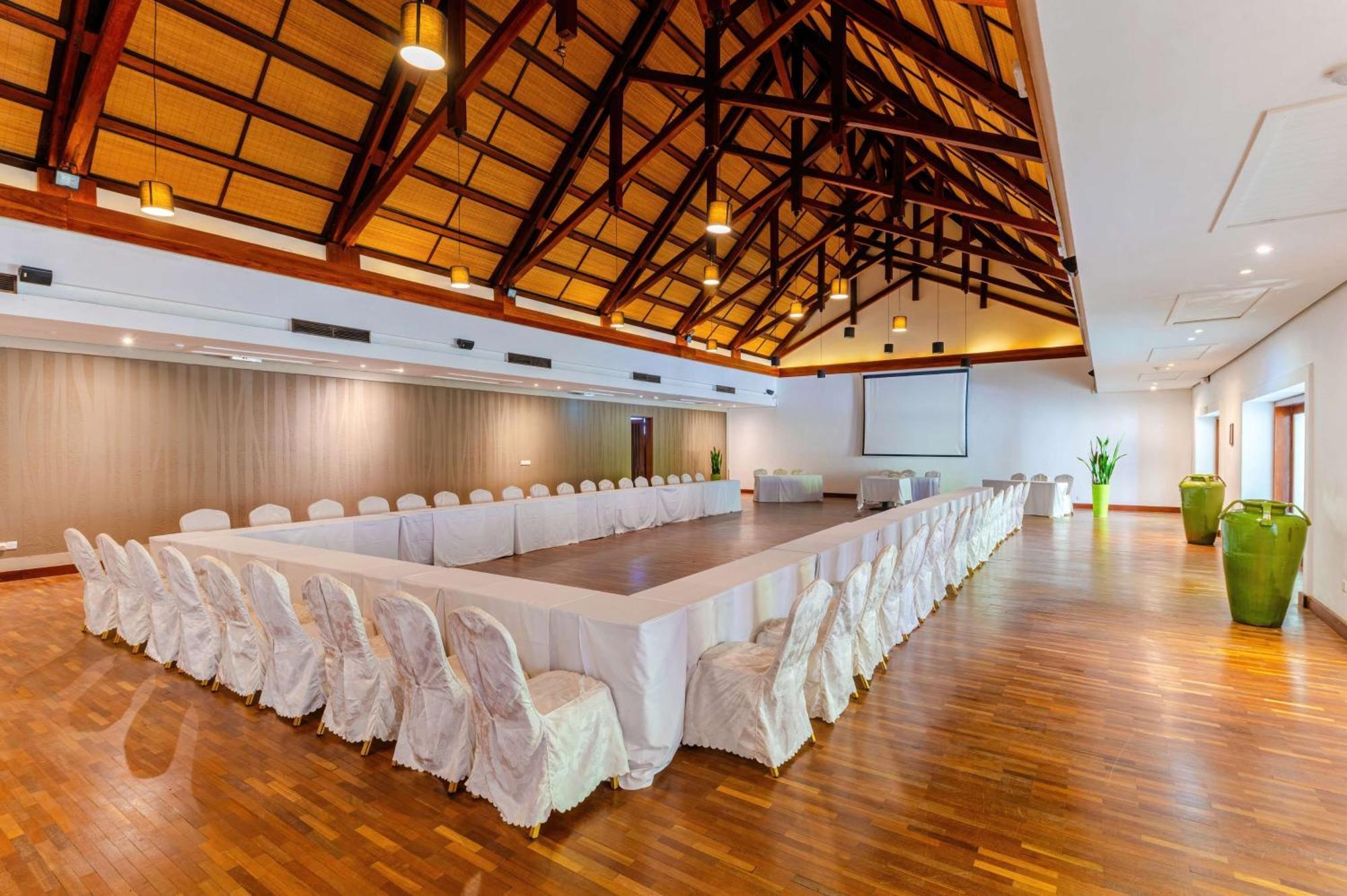 Crystals Beach Resort Belle Mare, A Member Of Radisson Individuals Palmar Ngoại thất bức ảnh