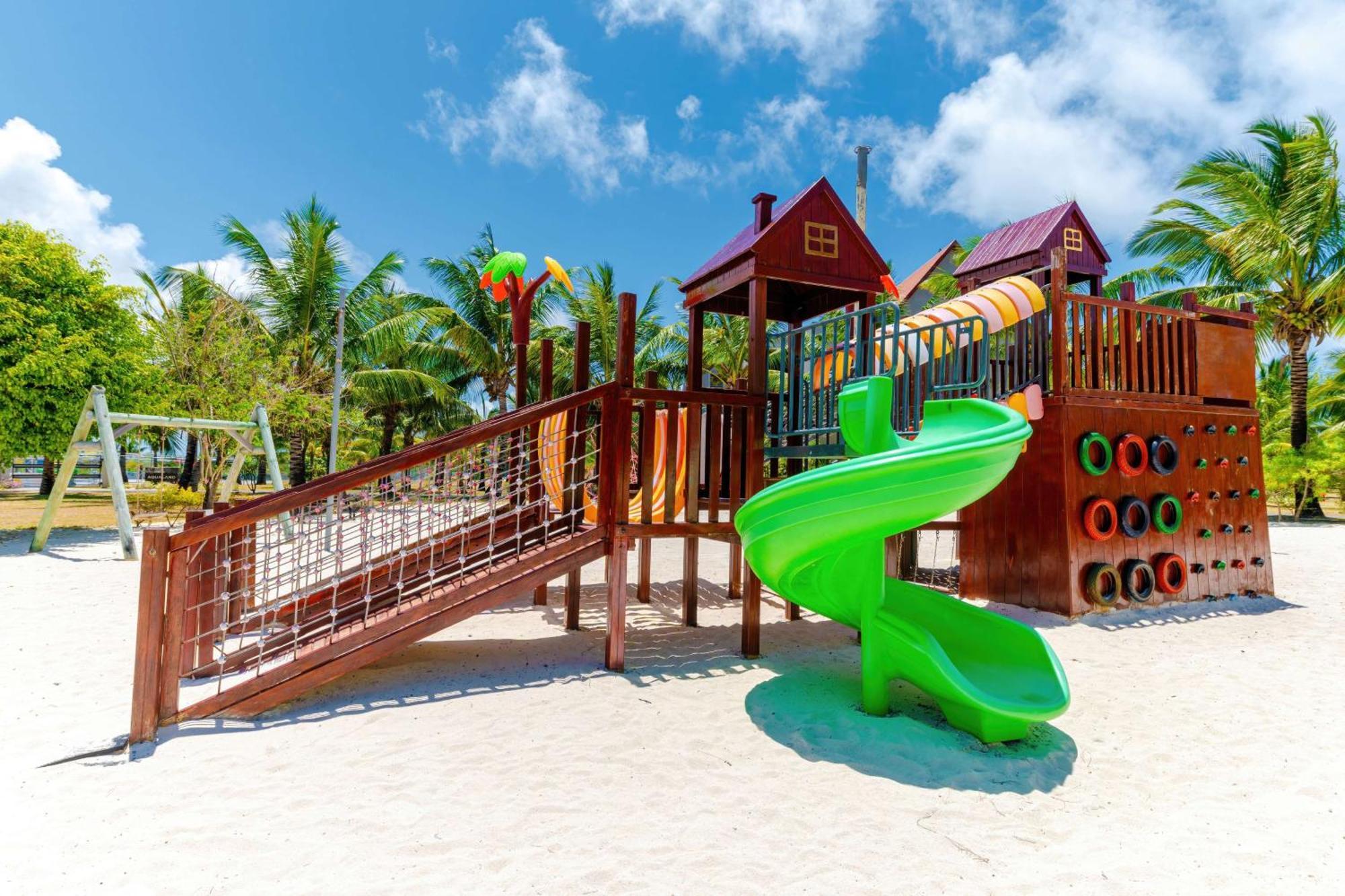 Crystals Beach Resort Belle Mare, A Member Of Radisson Individuals Palmar Ngoại thất bức ảnh