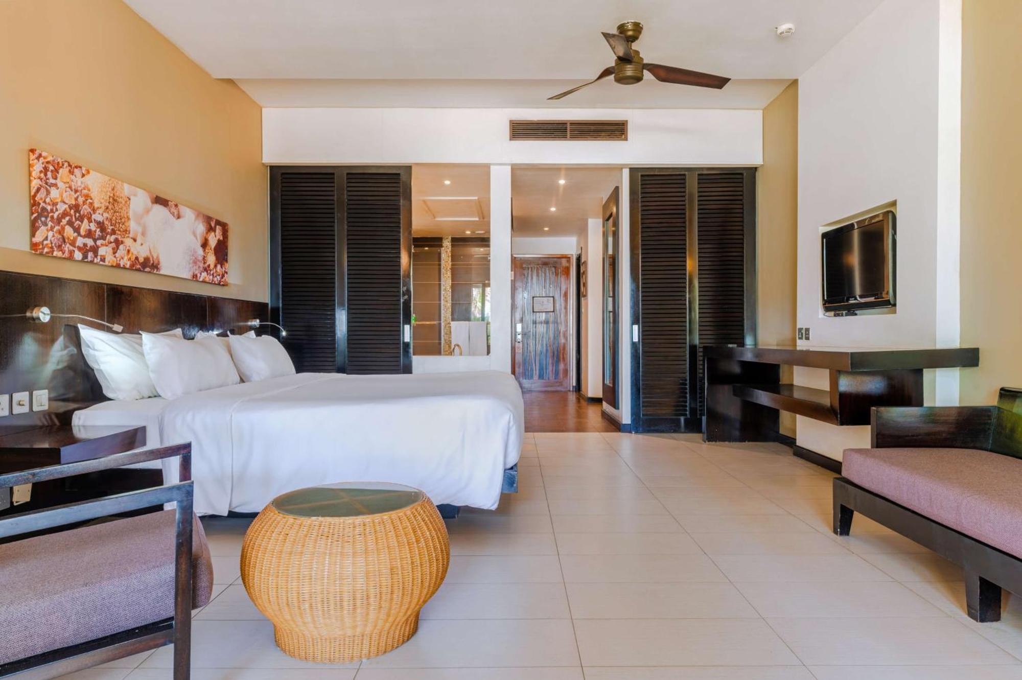 Crystals Beach Resort Belle Mare, A Member Of Radisson Individuals Palmar Ngoại thất bức ảnh