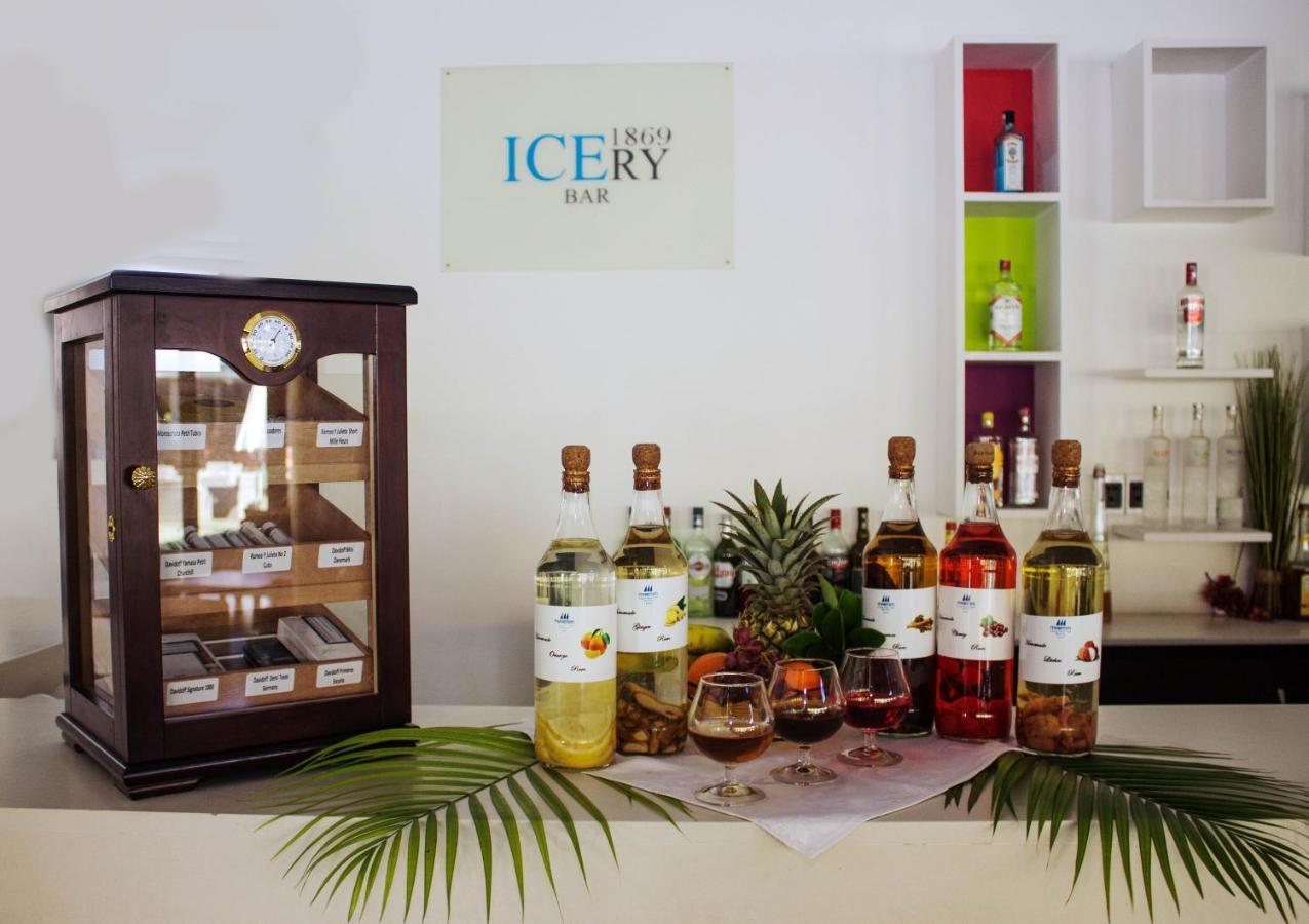 Crystals Beach Resort Belle Mare, A Member Of Radisson Individuals Palmar Ngoại thất bức ảnh